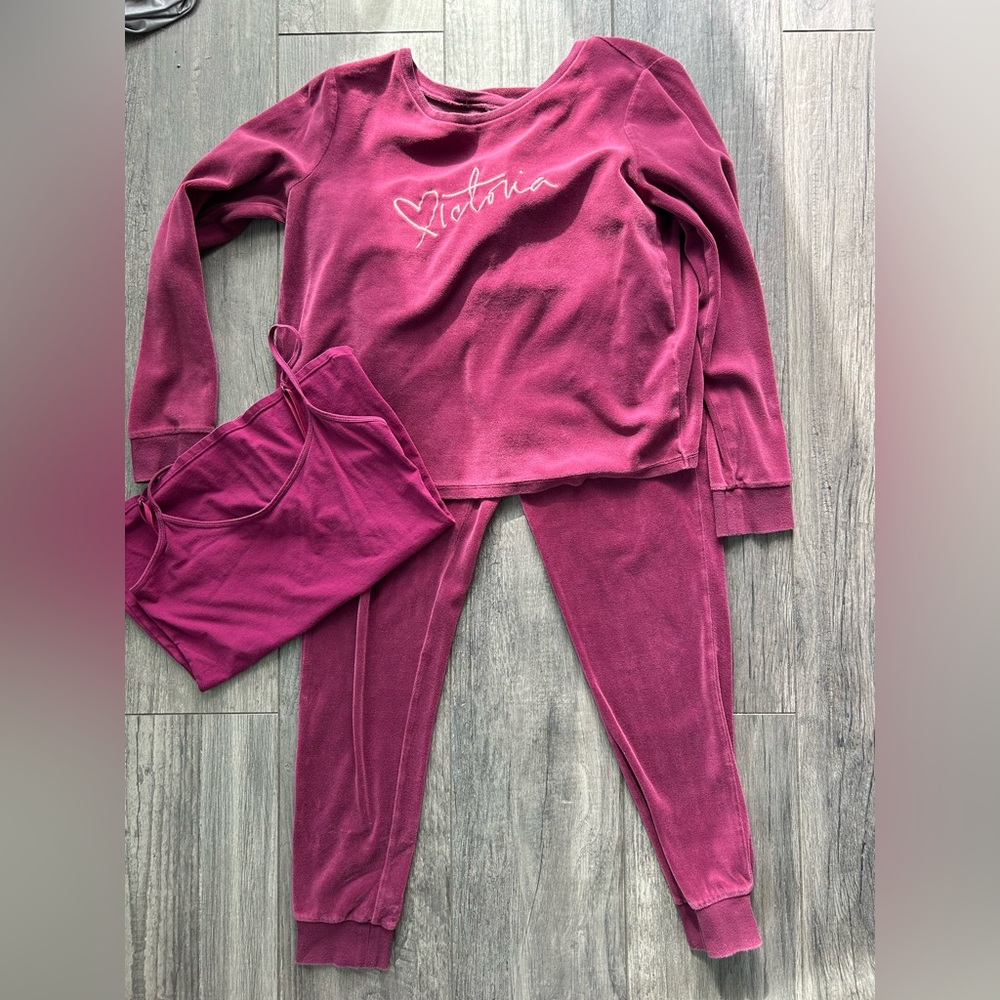 Victoria’s Secret velvet lounge set, S